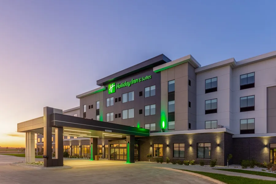 Holiday Inn & Suites Cedar Falls - Waterloo Event Ctr by IHG hotel detail image 2