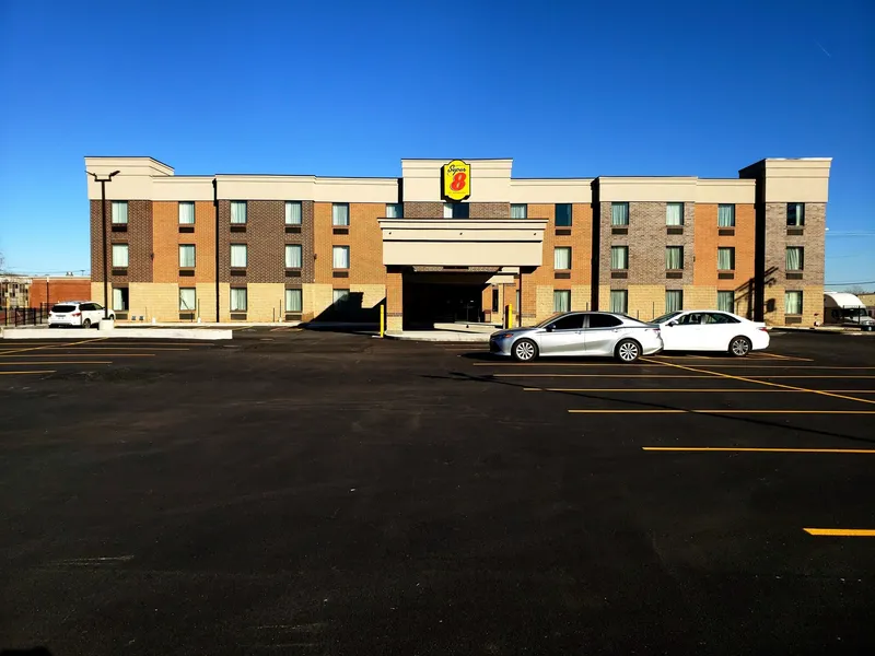 Super 8 by Wyndham St. Louis North hotel detail image 2