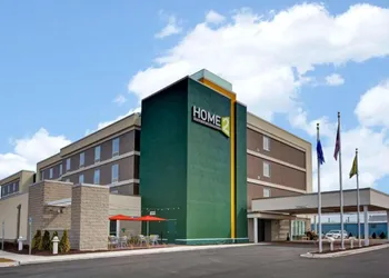 Home2 Suites by Hilton Green Bay hotel thumbnail 3