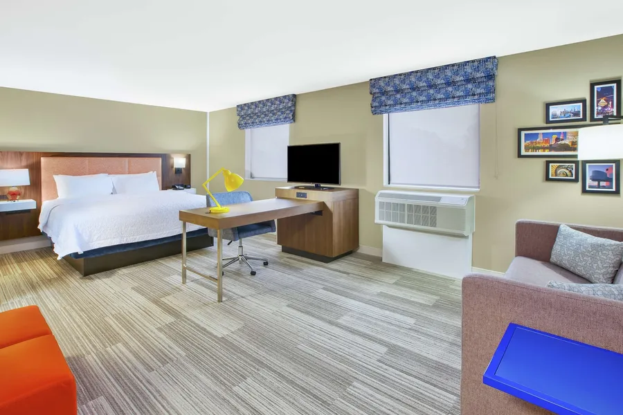 Hampton Inn & Suites Oakwood Village-Cleveland hotel detail image 6