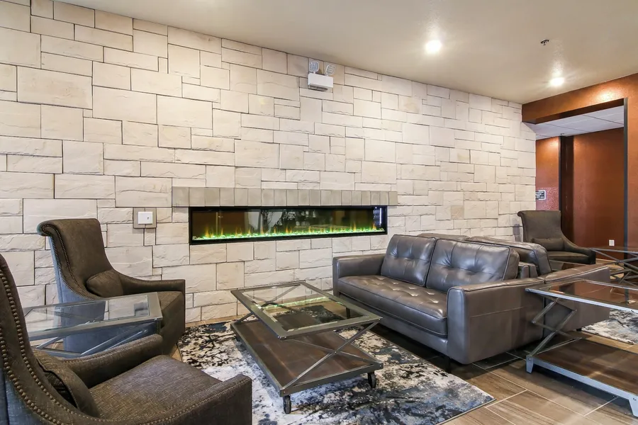 Cobblestone Inn & Suites at UW Stout Downtown Menomonie hotel detail image 6