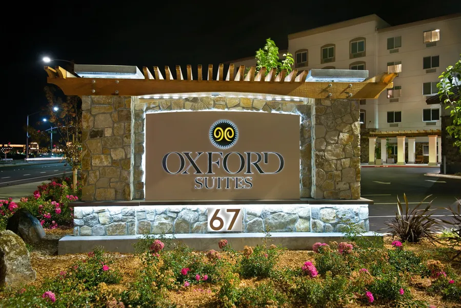 Oxford Suites Sonoma County hotel detail image 2