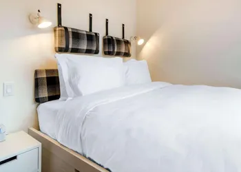 Gowanus Inn & Yard Hotel hotel thumbnail 5