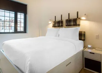Gowanus Inn & Yard Hotel hotel thumbnail 6