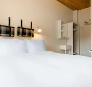 Gowanus Inn & Yard Hotel hotel detail image 7