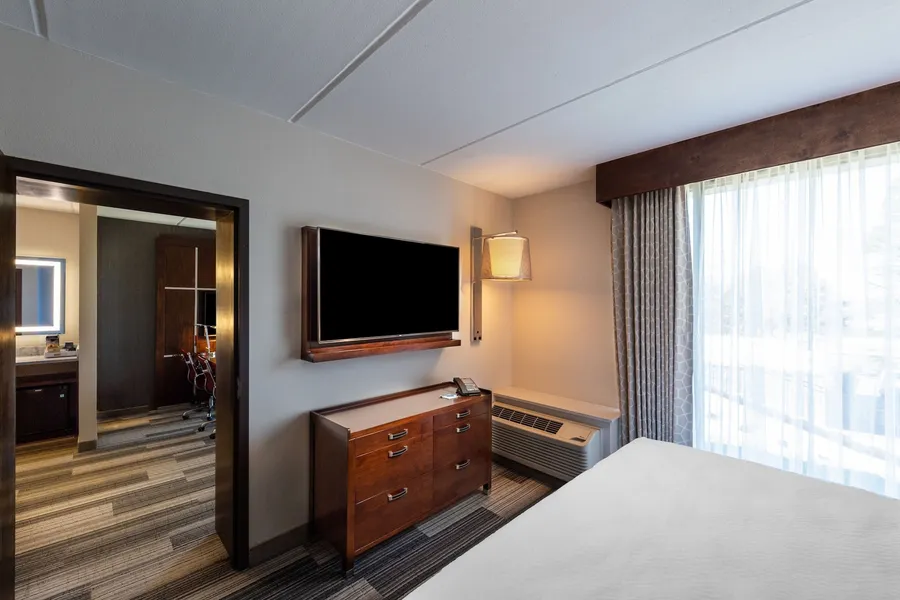 Four Points by Sheraton Atlanta Airport West hotel detail image 6