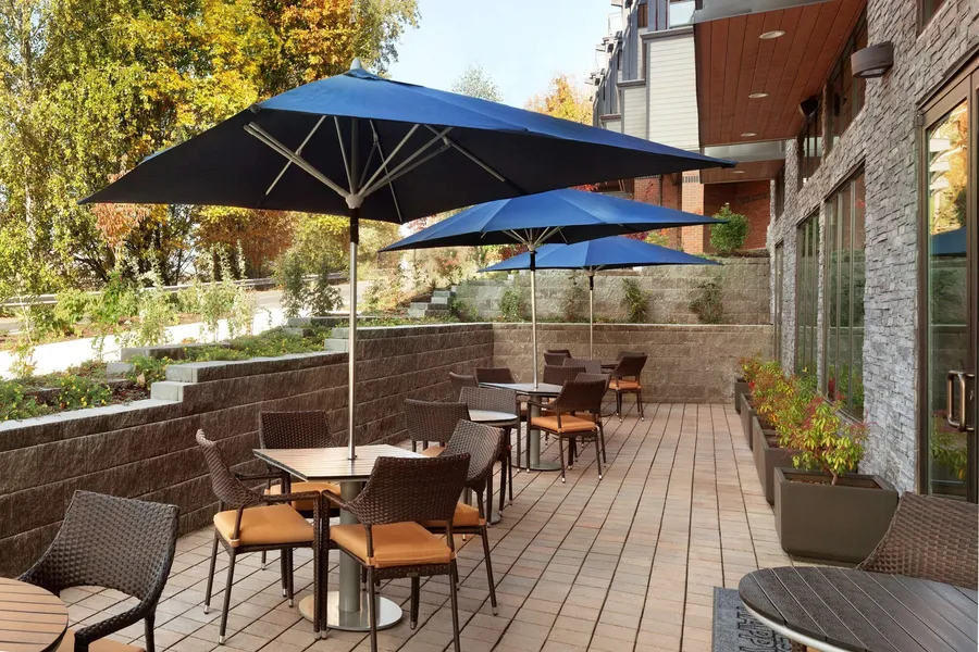 Hampton Inn & Suites Seattle/Renton hotel detail image 2