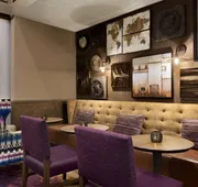 Hampton Inn & Suites Seattle/Renton hotel detail image 4