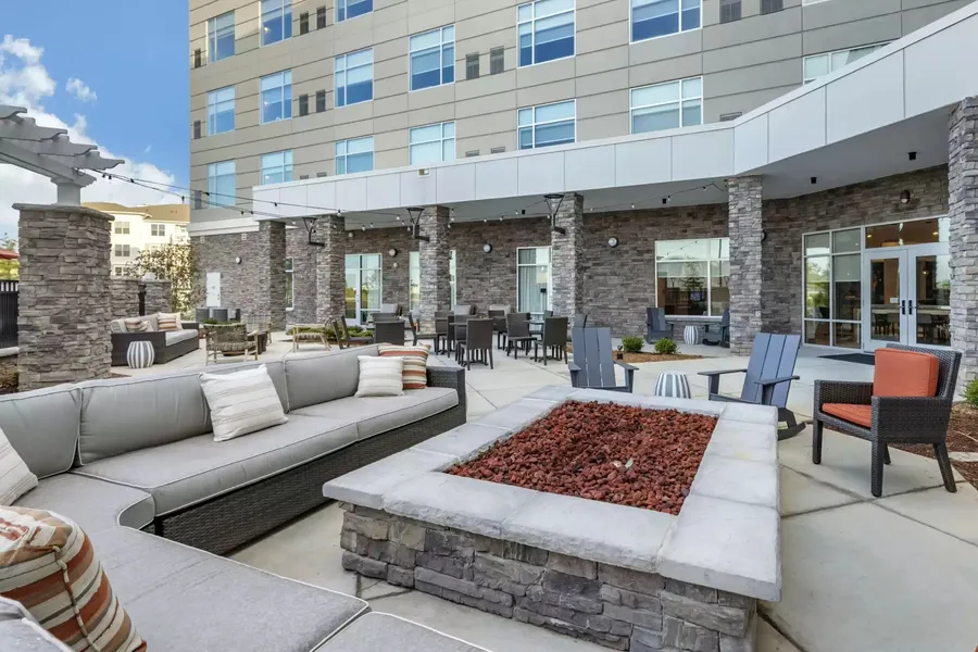 DoubleTree by Hilton Greenville Woodruff Road hotel detail image 2