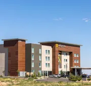 La Quinta Inn & Suites by Wyndham Holbrook Petrified Forest hotel detail image 4