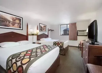 Super 8 by Wyndham Rapid City/Lacrosse St hotel thumbnail 7