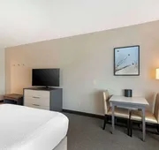 Best Western Plus Executive Residency Rigby's Water World Hotel hotel detail image 5