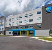 Tru by Hilton Auburn hotel detail image 4