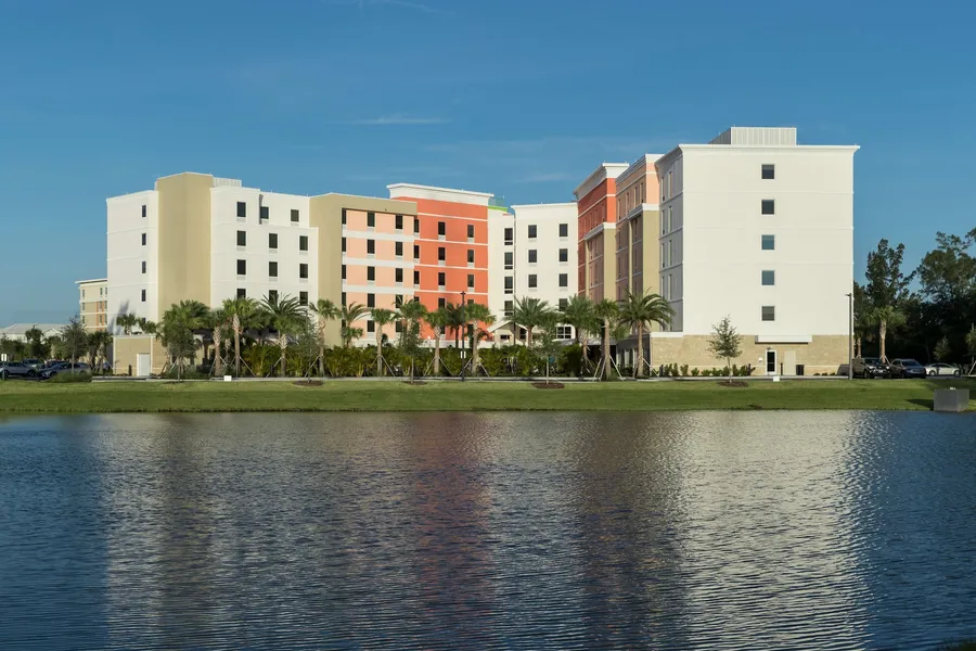 Hampton Inn & Suites Cape Canaveral Cruise Port hotel detail image 6
