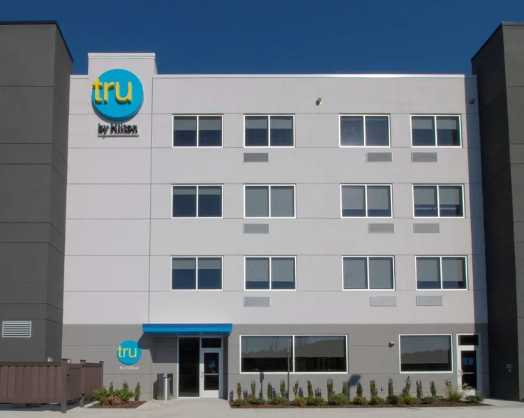 Tru By Hilton Norfolk Airport hotel detail image 2