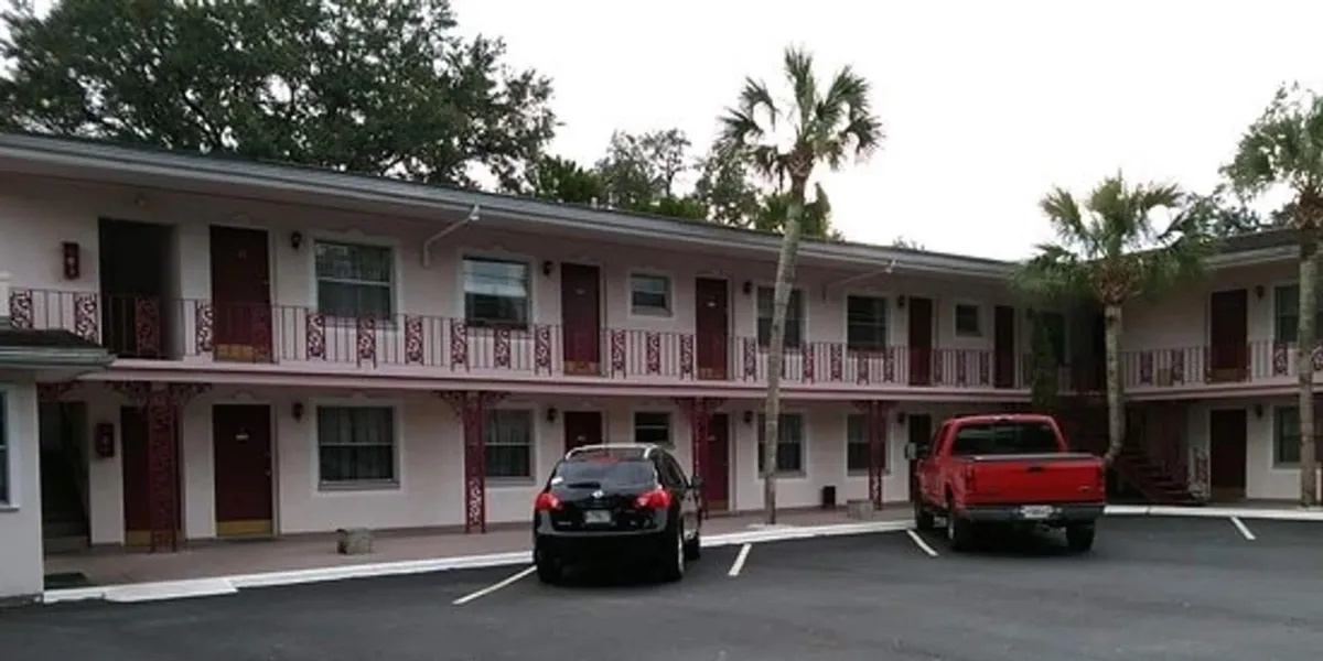 Carriage Inn Motel hotel detail image 6