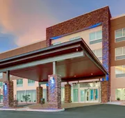 Holiday Inn Express & Suites Roanoke – Civic Center by IHG hotel detail image 3