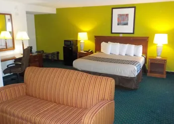 Sonesta Essential Augusta hotel thumbnail 6