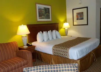 Sonesta Essential Augusta hotel thumbnail 8