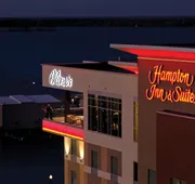 Hampton Inn & Suites Erie Bayfront hotel detail image 3