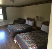 Whispering Creek Lodging & RV Resort hotel detail image 4