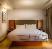 La Quinta Inn & Suites by Wyndham Times Square South hotel detail image 7