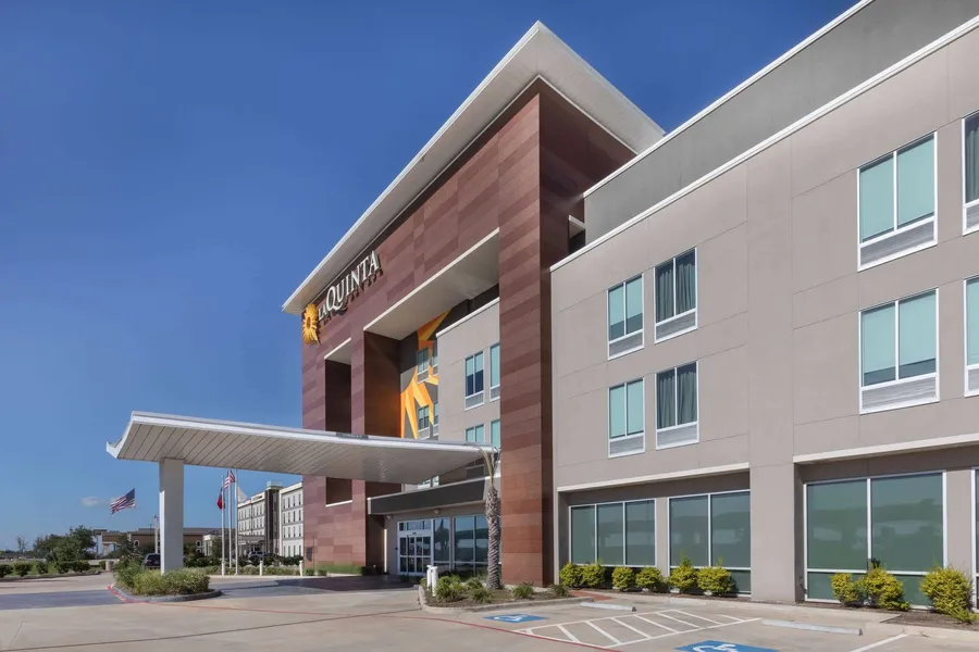 La Quinta Inn & Suites by Wyndham Texas City I 45 hotel detail image 2