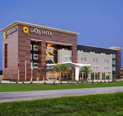 La Quinta Inn & Suites by Wyndham Texas City I 45 hotel detail image 4
