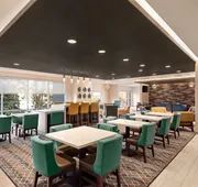 La Quinta Inn & Suites by Wyndham Clovis CA hotel detail image 4