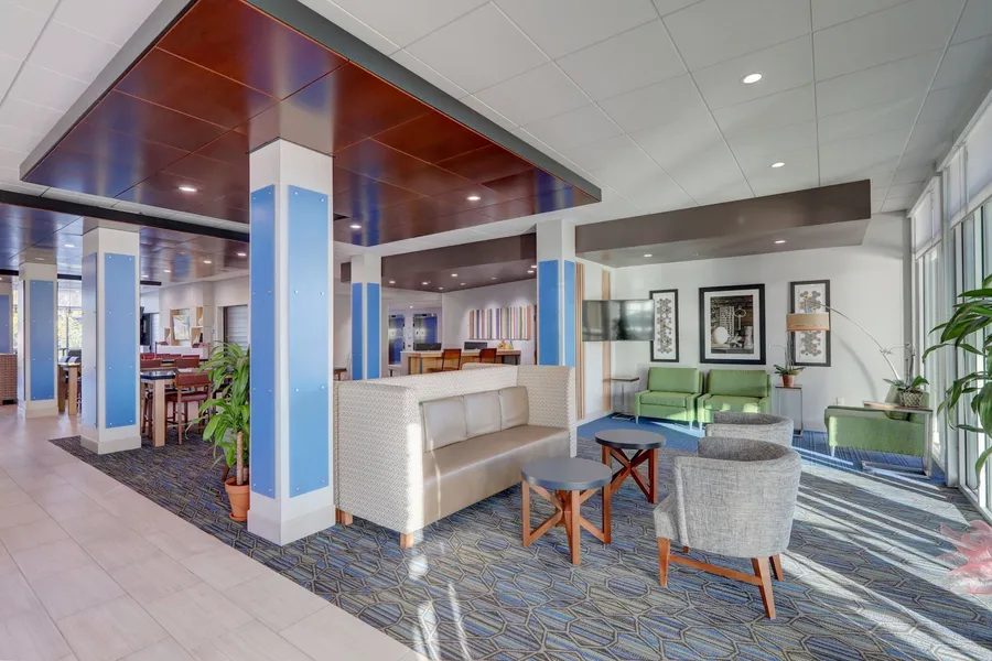 Holiday Inn Express & Suites Auburn Downtown by IHG hotel detail image 6