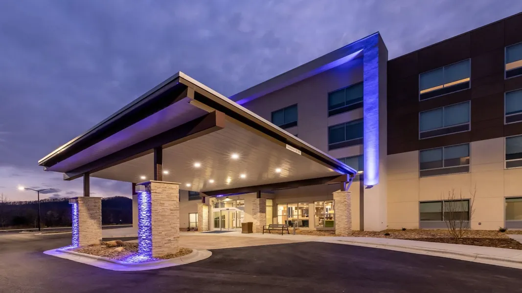 Holiday Inn Express & Suites Marion by IHG hotel detail image 2