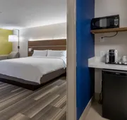 Holiday Inn Express & Suites Marion by IHG hotel detail image 5