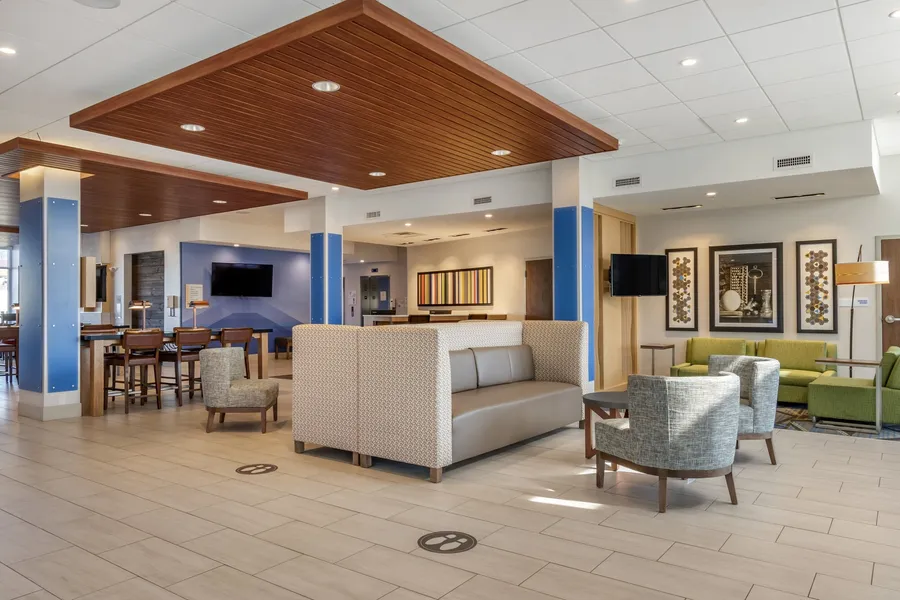Holiday Inn Express & Suites Carlisle Southwest – I-81 by IHG hotel detail image 2