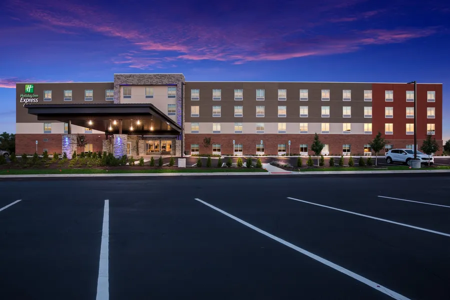 Holiday Inn Express & Suites Chicago - Hoffman Estates by IHG hotel detail image 2
