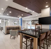 Holiday Inn Express & Suites Chicago - Hoffman Estates by IHG hotel detail image 5