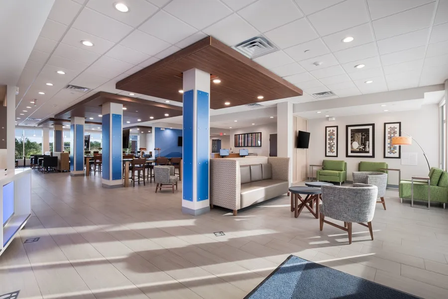 Holiday Inn Express & Suites Chicago - Hoffman Estates by IHG hotel detail image 6