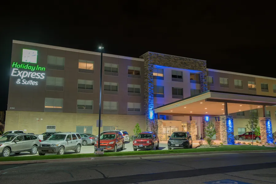 Holiday Inn Express & Suites Fort Wayne North by IHG hotel detail image 2