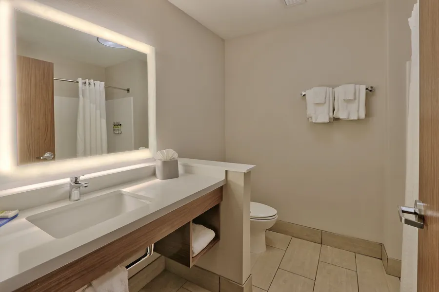 Holiday Inn Express & Suites Albuquerque East by IHG hotel detail image 6