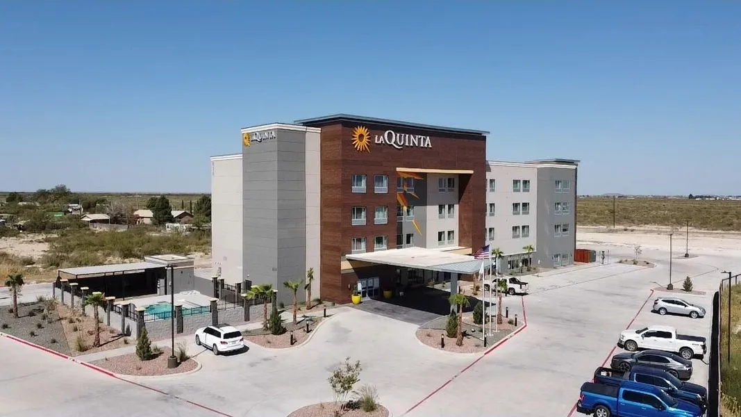 La Quinta Inn & Suites by Wyndham Fort Stockton Northeast hotel detail image 2