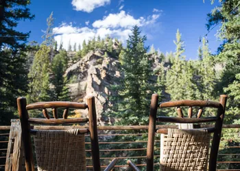 Eleven Taylor River Lodge hotel thumbnail 3