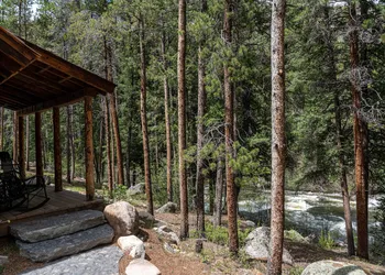 Eleven Taylor River Lodge hotel thumbnail 8