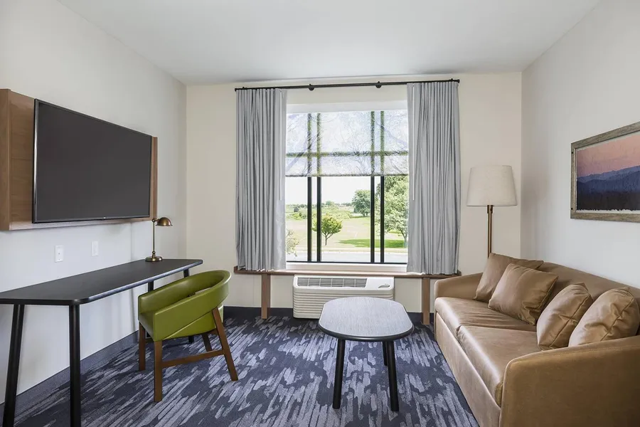 Fairfield Inn & Suites by Marriott Minneapolis North/Blaine hotel detail image 2