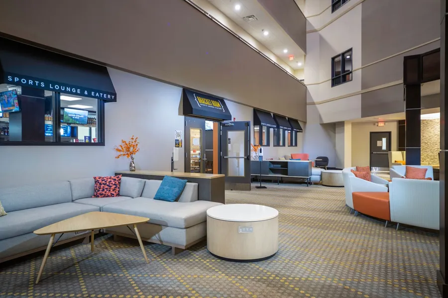 Holiday Inn St. Louis - Creve Coeur by IHG hotel detail image 6