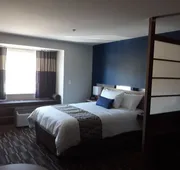 Microtel Inn & Suites by Wyndham Woodland Park hotel detail image 7