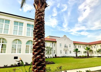 Oasis Resort Gulfport hotel thumbnail 2