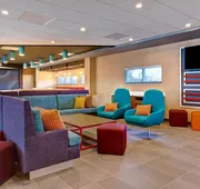 Tru by Hilton Alcoa Knoxville Airport hotel detail image 4