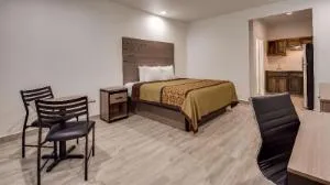SureStay by Best Western Baytown hotel thumbnail 2