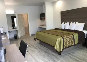 SureStay by Best Western Baytown hotel thumbnail 3