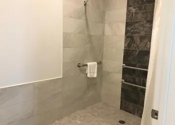 SureStay by Best Western Baytown hotel thumbnail 6