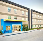 Days Inn & Suites by Wyndham Beaumont West / I-10 & Walden hotel detail image 3
